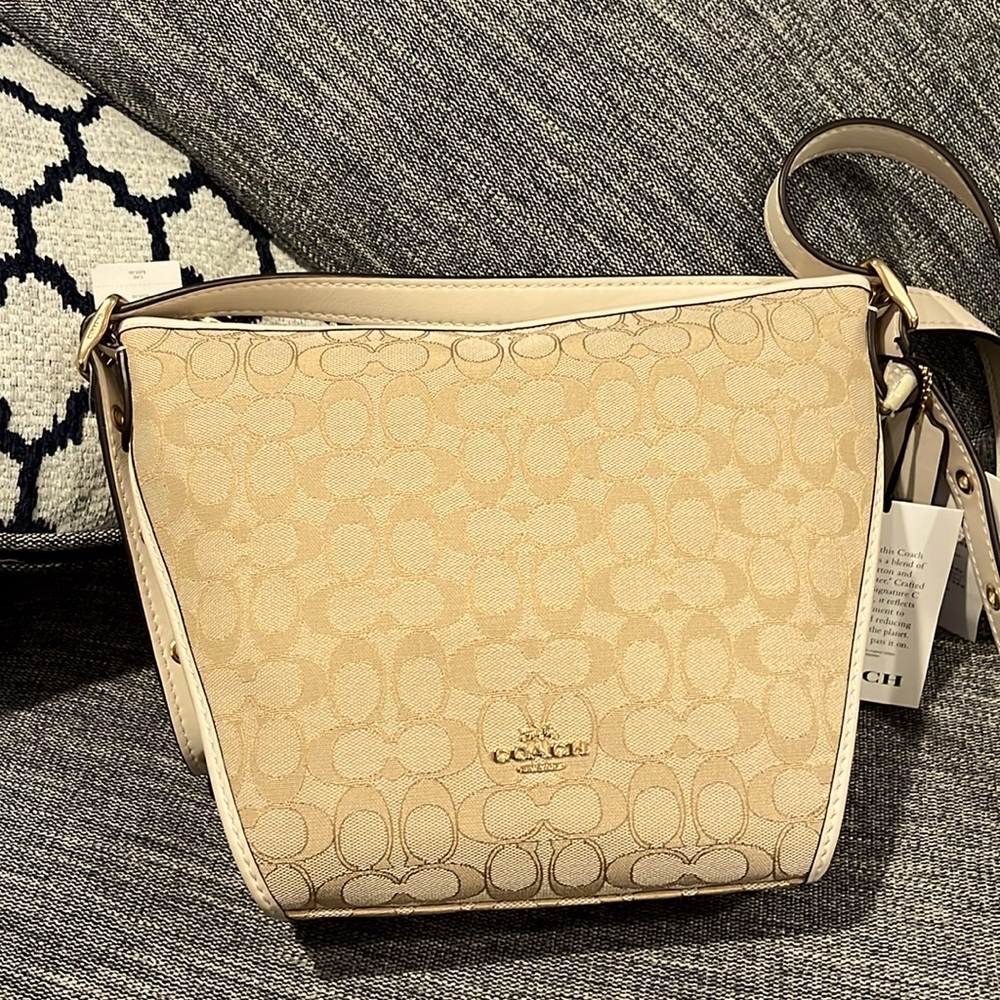 NEW COACH SIG SMALL DUFFLETTE CROSSBODY LT KHAKI CHALK W/DUST BAG 25697.
